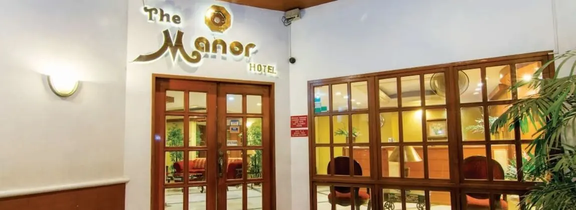 The Manor Hotel - Lobi