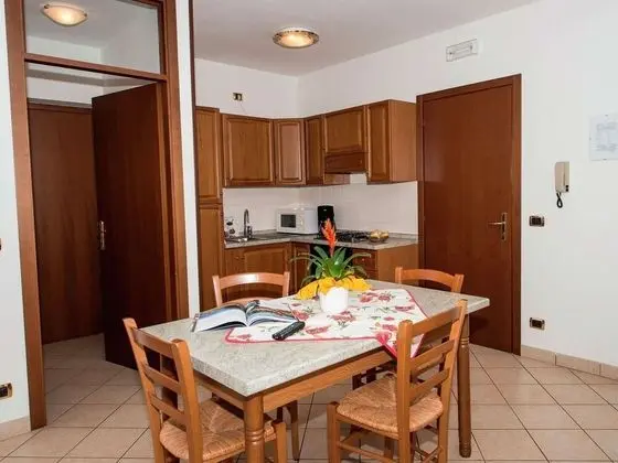 Manor House in Bardolino, Lake Garda. Swimming Pool, Large Garden and Wi-fi - Mutfak