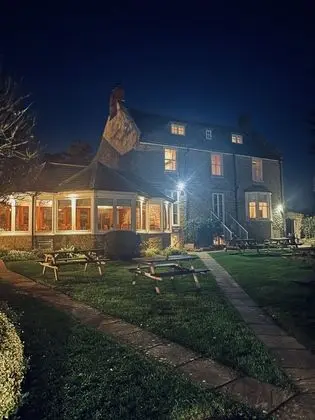 The Manor House - Dış Mekan