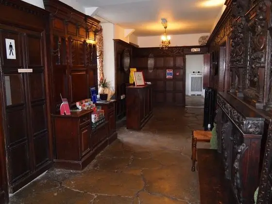 The Manor House - Lobi