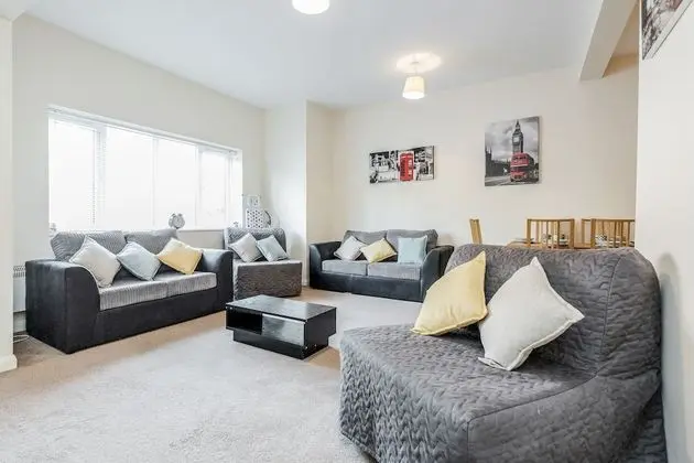 Manor Lodge Apartments