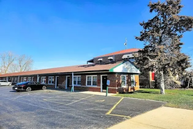 Manor Motel By OYO Near Oak Brook/Chicago Westchester