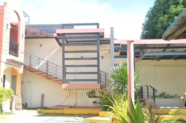 MANORA APARTMENTS AND GUEST HOUSE - Dış Mekan
