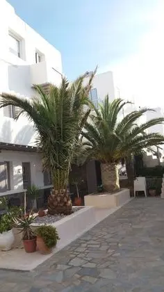 Manos Rooms - Dış Mekan
