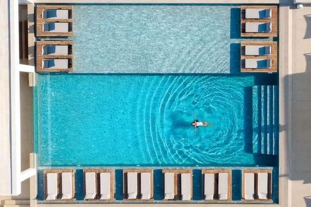 Manoulas Beach - Öne Çıkan Resim