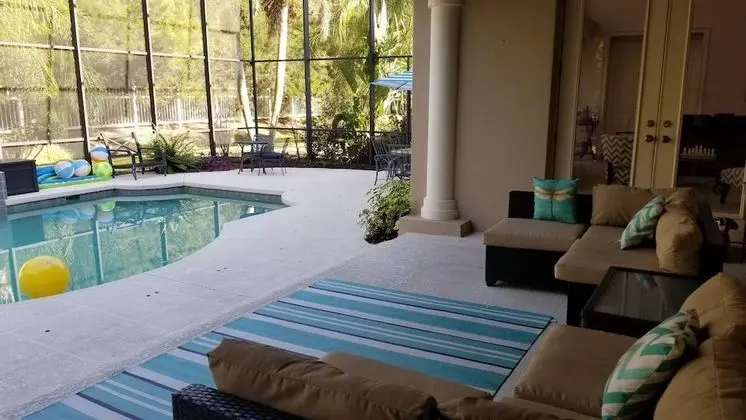 Mansion Getaway - Sleeps 24 - Havuz
