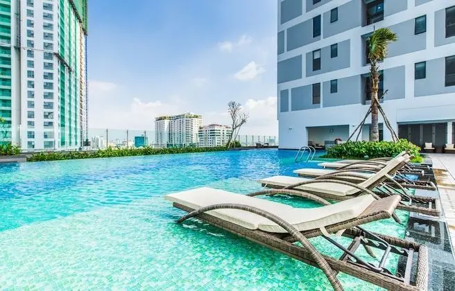 MANT Rivergate Apartments - Havuz