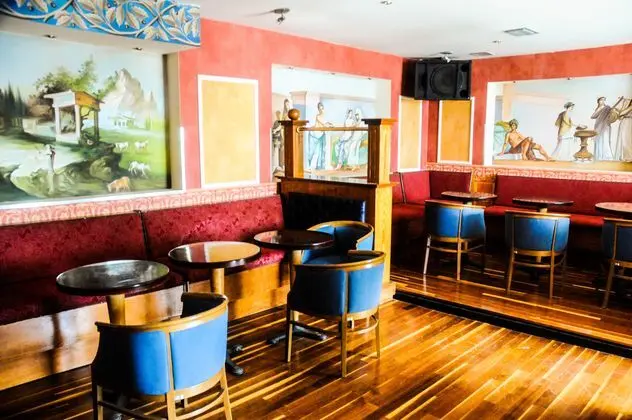 Mantas - Bar