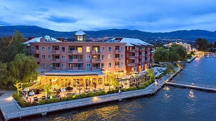 MANTEO RESORT WATERFRONT HOTEL VILLAS