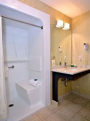 MANTEO RESORT WATERFRONT HOTEL VILLAS