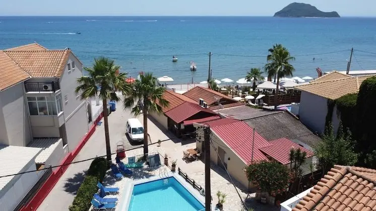 Manthos Beachfront Luxury Suite