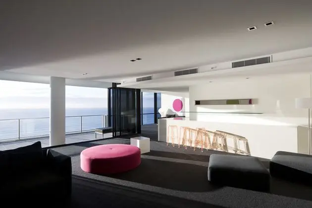 Mantra Circle on Cavill Surfers Paradise