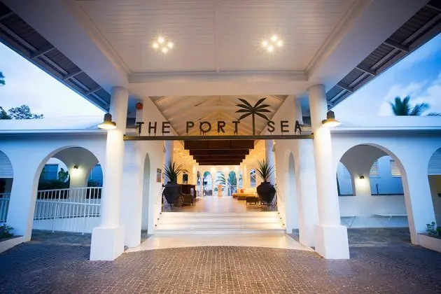 Mantra PortSea Port Douglas