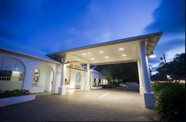 Mantra PortSea Port Douglas - Lobi