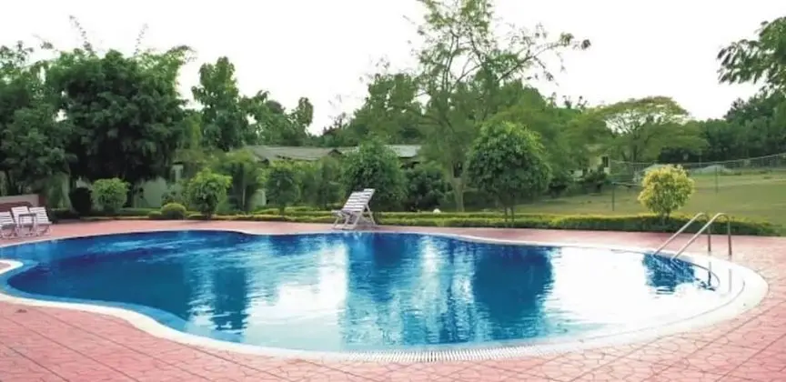 Manu Maharani Resorts