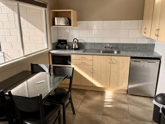 MANUKA CRESCENT MOTEL
