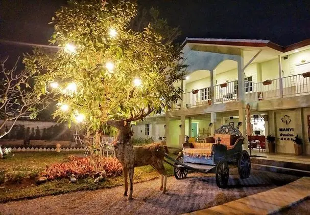 Manyi Boutique House