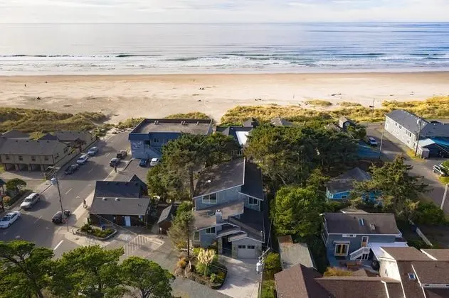 Villa Manzanita by Avantstay Luxury Oasis One Block From Manzanita Beach