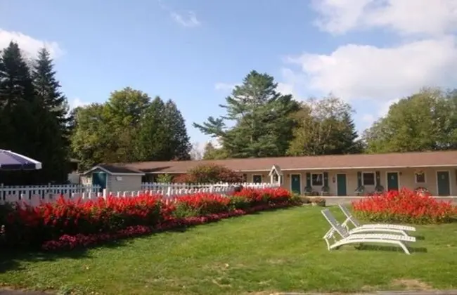 Maple Leaf Inn - Lake Placid
