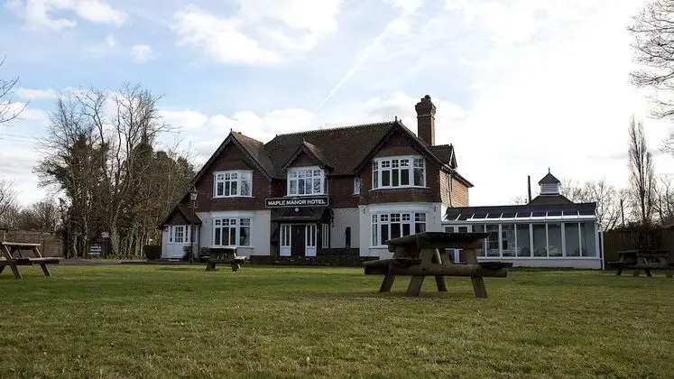 Maple Manor Hotel