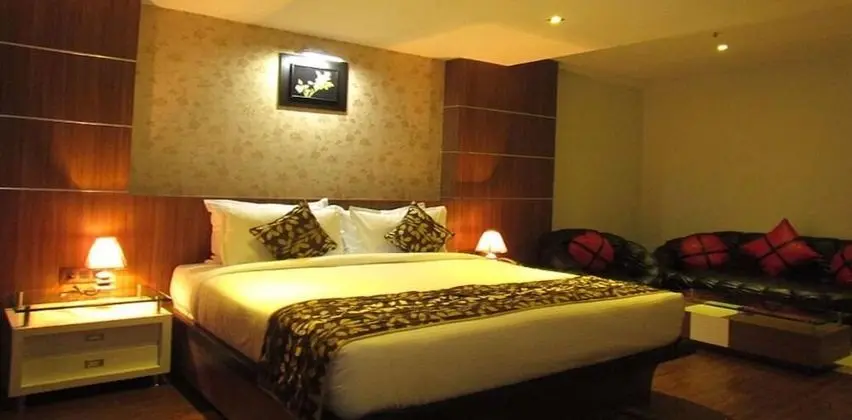 Hotel Maple Wood
