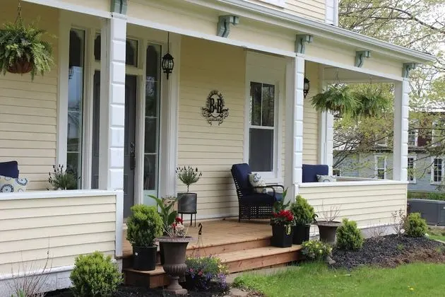 Maplehurst Manor B&B - 1