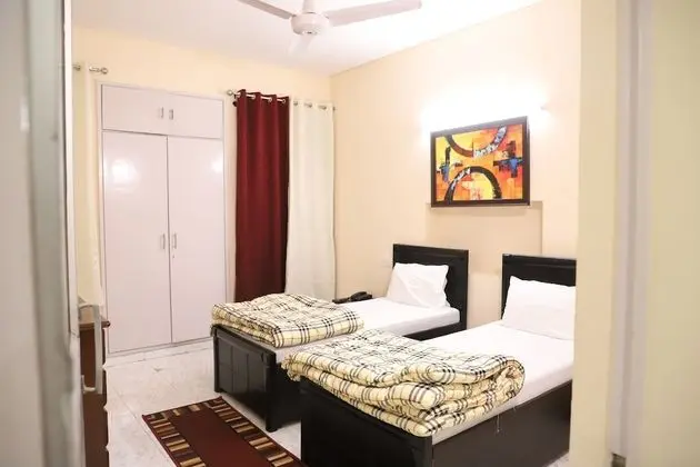 Maplewood Guest House - Lobi