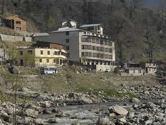 Mapple The River Crescent Resort - Genel