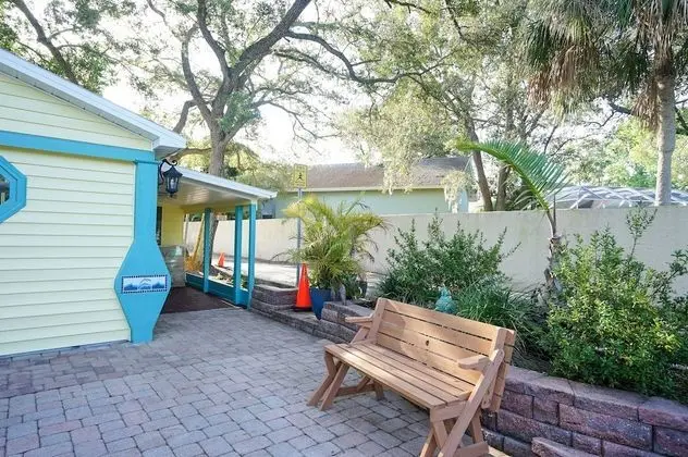 Mar Bay Motel &Suites