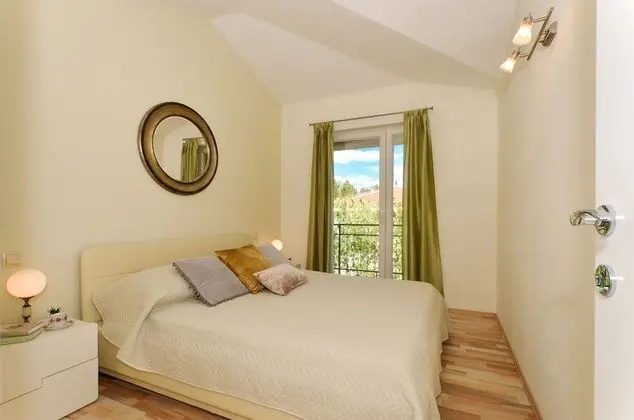 Mar deLuxe Apartments