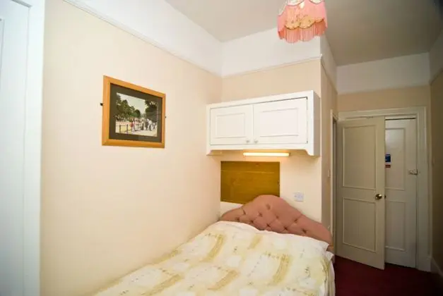 Maranton House Hotel