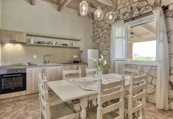 Villa Marathonisi 500 mt From sea - Yerinde Yemek