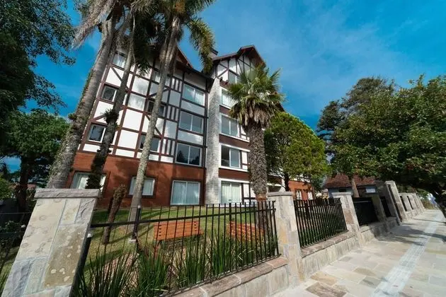 Maravilhoso e Luxuoso Apto Central Acomoda at 6 h Spedes