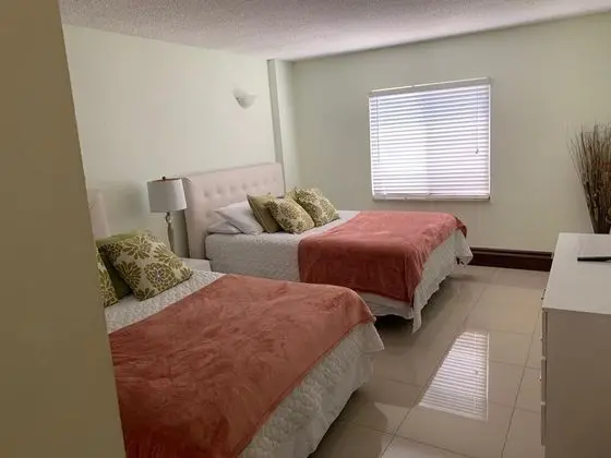Marbella Towers High floor Miami Condos - Oda