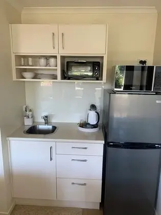 March Apartments - Mutfak