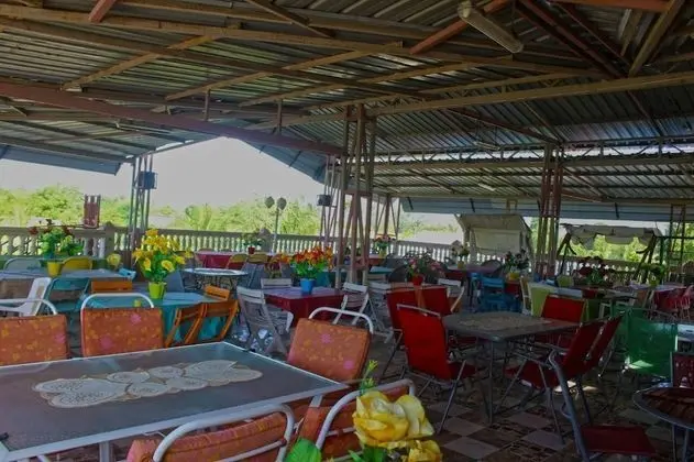 Marcie Guesthouse hôtel and restaurant - Yerinde Yemek