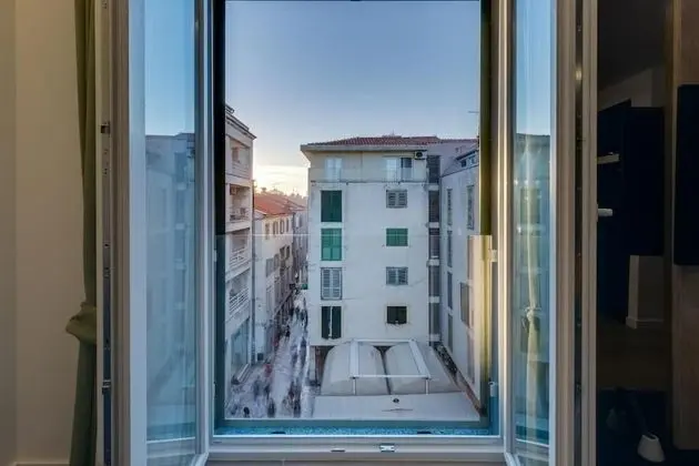 Marcius Luxury Apartment
