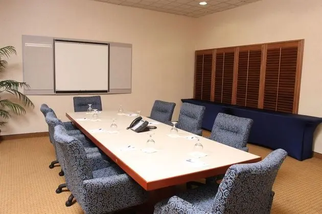 Marco LaGuardia Hotel