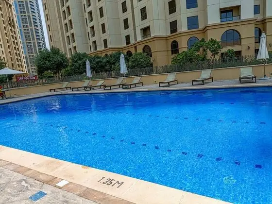 Marco Polo - Charming 3BR in JBR with Marina Views - Havuz