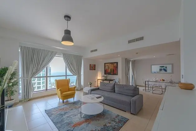 Marco Polo - Charming & Spacious 2BR Apt with Dubai Eye Views - Öne Çıkan Resim