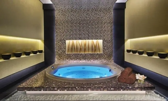 Marco Polo - Chic Studio with Balcony and Spa, Canal Views - Spa
