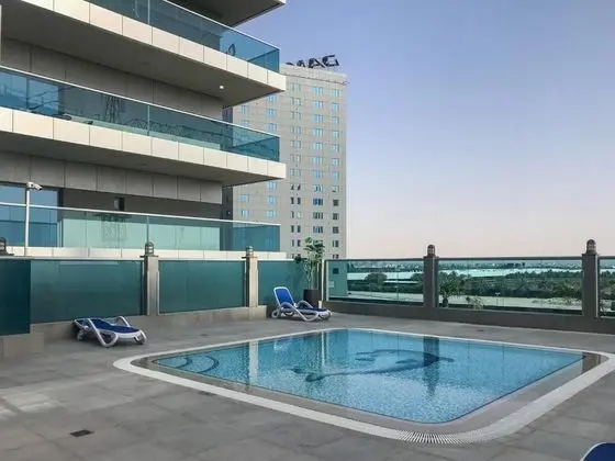Marco Polo - Elegant Studio with Burj Khalifa Views & Balcony - Havuz
