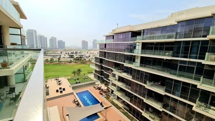 Marco Polo - Exquisite Apt amidst Golf Courses with Gym & Pool