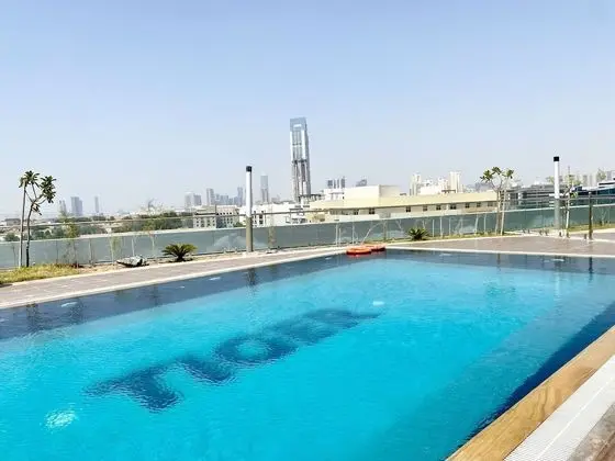 Marco Polo - Pastel Studio with Stunning Aerial City Views - Havuz