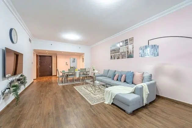 Marco Polo - Stunning Getaway in Condo with Lake and City Views