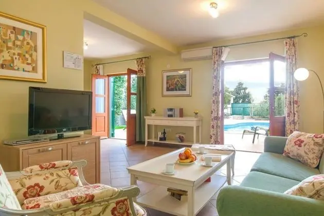 Villa Mare in Hvar With 4 Bedrooms and 3 Bathrooms - Oda