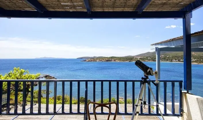 Mare Sounio beachfront iconic templeview by VillaRentalsgr