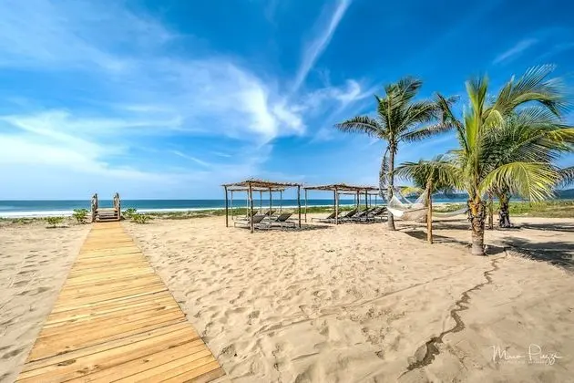 Marea Beachfront Villas - Plaj