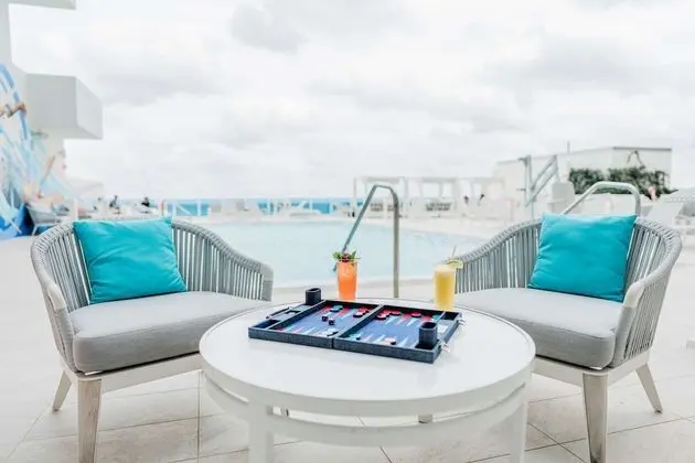 Hotel Maren Fort Lauderdale Beach, Curio Collection by Hilton - Havuz