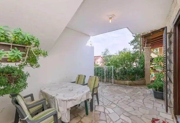 Mari - Great Location 30m From the sea - A1 Donji